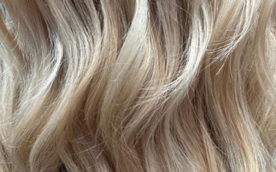 Le balayage, pour donner de la lumière et de la profondeur aux cheveux